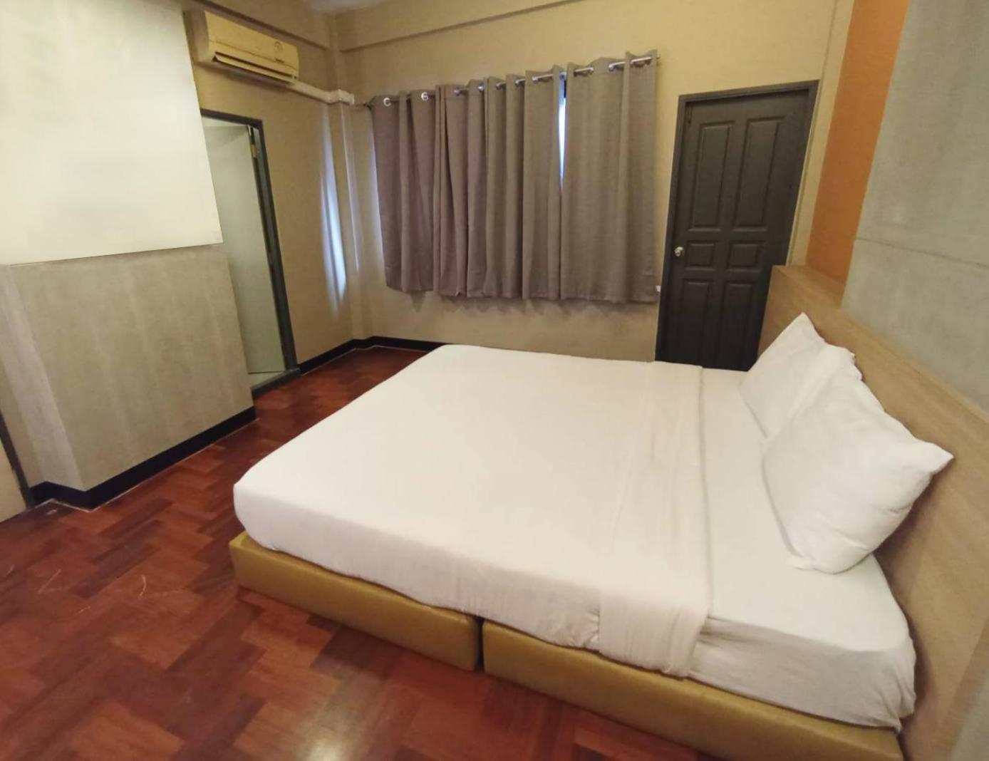 Go Inn Silom - Bts Saint Louis Bangkok Zewnętrze zdjęcie